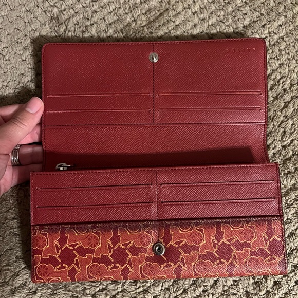 Celine Horse and Carriage Vintage Bifold Wallet in burnt orange/red - Picture 5 of 8